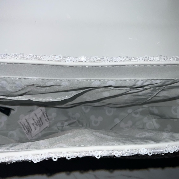 LoungeFly Disney Minnie sequin crossbody - Picture 7 of 11